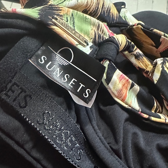 Sunsets Reto Retreat Elsie swim top underwire - Picture 9 of 11